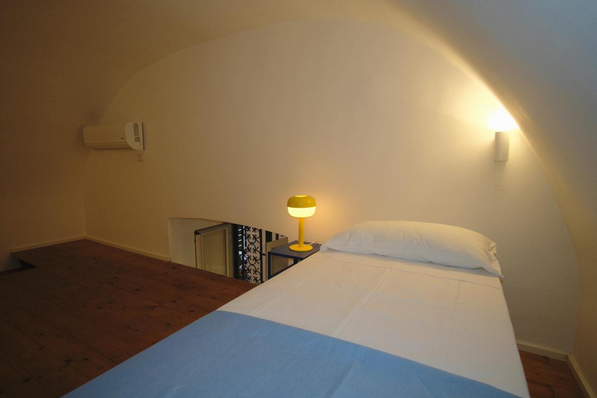 Vico Rooms Неаполь Экстерьер фото